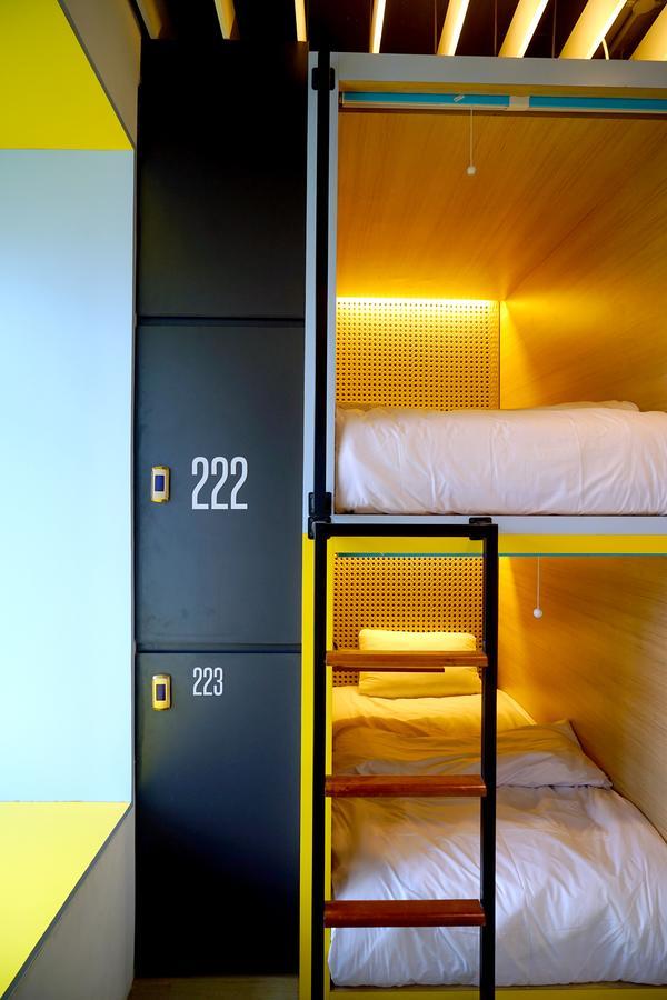 Borough Capsule Hostel Bali Legian  Luaran gambar