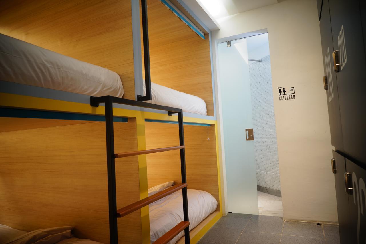 Borough Capsule Hostel Bali Legian  Luaran gambar